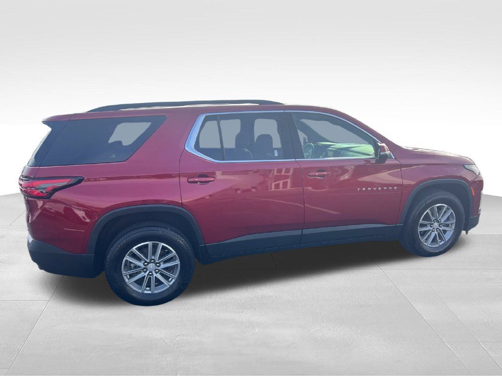 Used 2023 Chevrolet Traverse LT FWD image 6