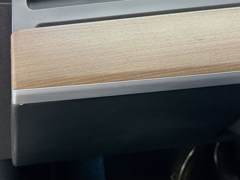 Used 2023 Tesla Model Y Long Range image 17