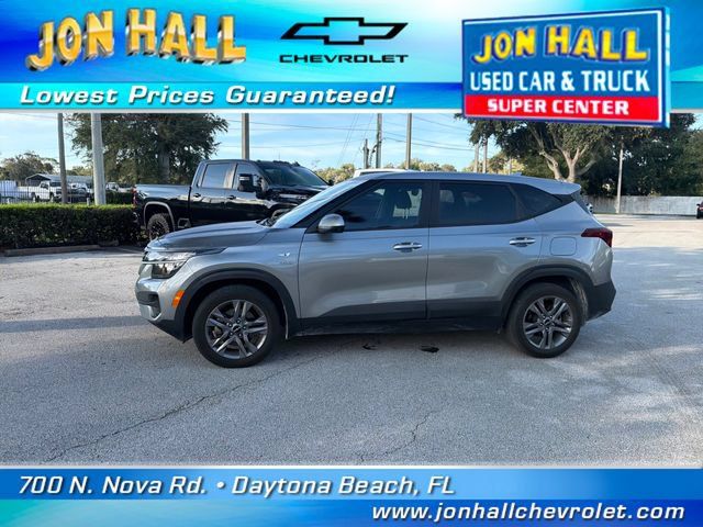 Used 2023 Kia Seltos LX AWD/4WD image 4