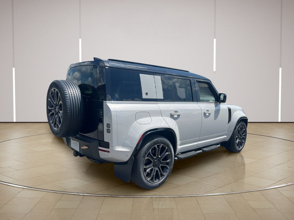 New 2026 Land Rover Defender 110 AWD/4WD image 7