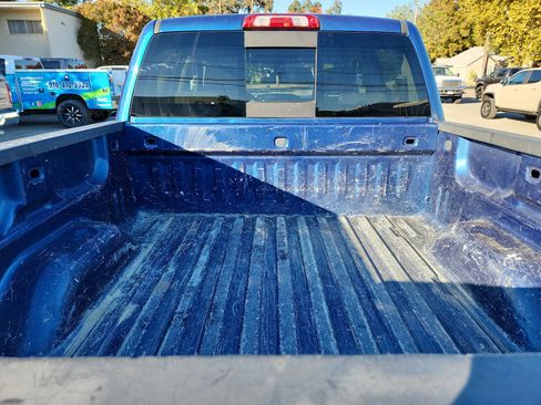 Used 2018 Chevrolet Silverado 1500 LT w/ All Star Edition image 19