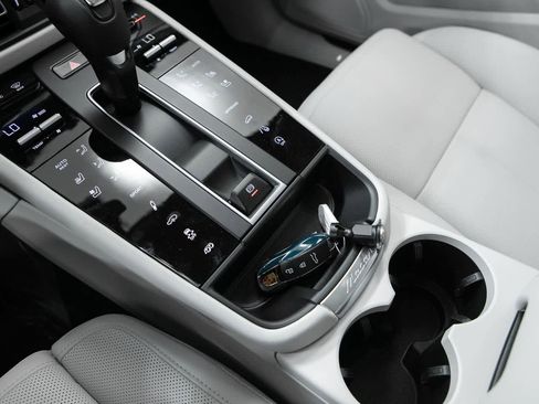New 2026 Porsche Macan GTS AWD/4WD image 29