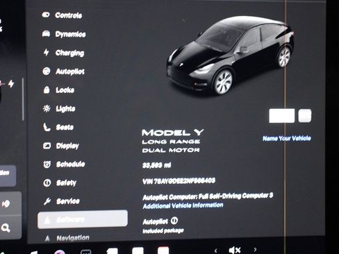 Used 2022 Tesla Model Y Long Range image 23