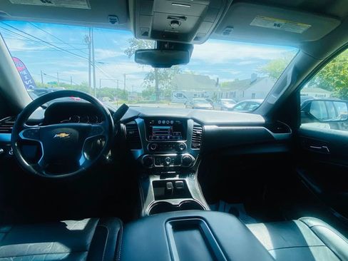Used 2018 Chevrolet Suburban LT AWD/4WD image 7