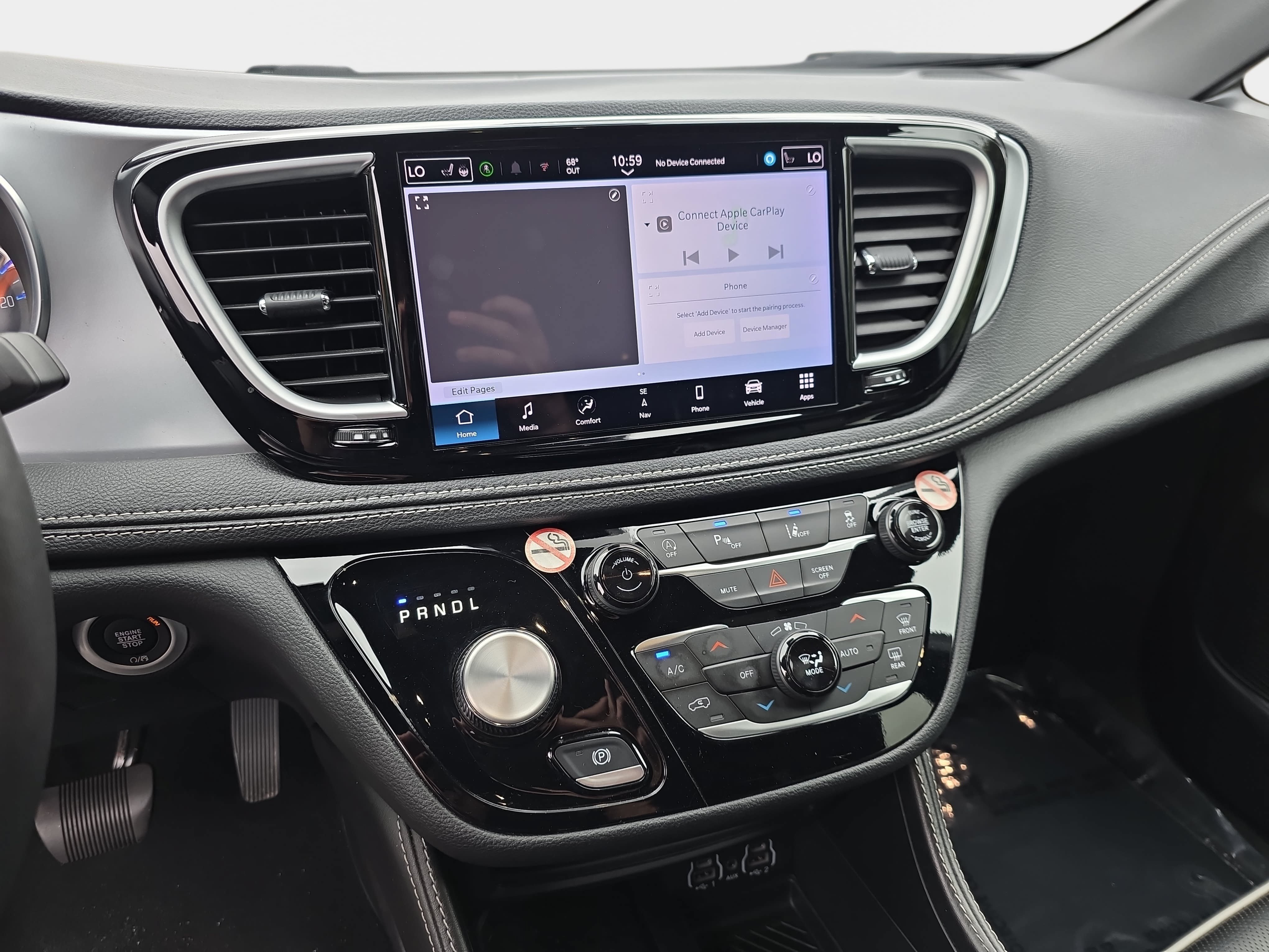 Used 2025 Chrysler Pacifica Limited FWD image 18