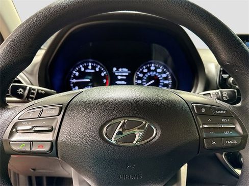 Used 2018 Hyundai Elantra GT image 13