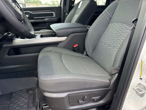 New 2026 RAM 3500 Big Horn AWD/4WD image 11