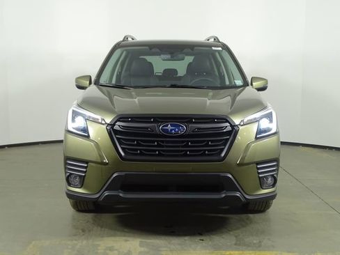 Used 2022 Subaru Forester Limited w/ Popular Package #3 image 5