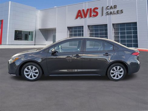 Used 2025 Toyota Corolla LE image 2