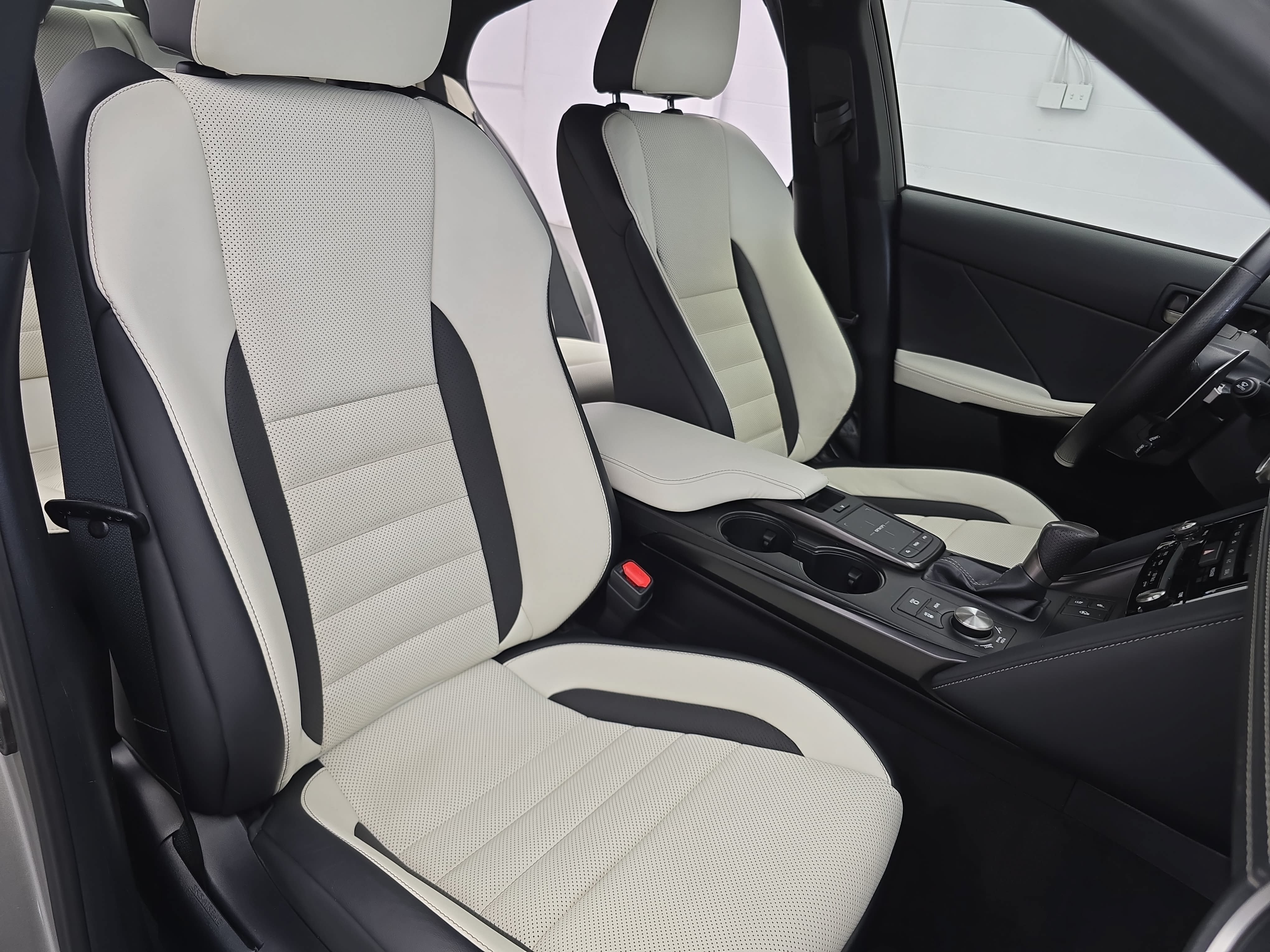 Used 2021 Lexus IS 350 F Sport w/ Navigation Package RWD image 10