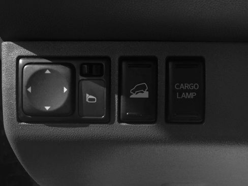 Used 2014 Nissan Frontier SV w/ SV Value Truck Package AWD/4WD image 21