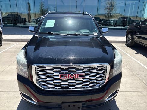 Used 2018 GMC Yukon XL Denali w/ Denali Ultimate Package AWD/4WD image 10