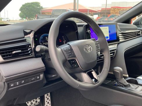 Used 2026 Toyota Camry SE w/ Multimedia Upgrade Package FWD image 9