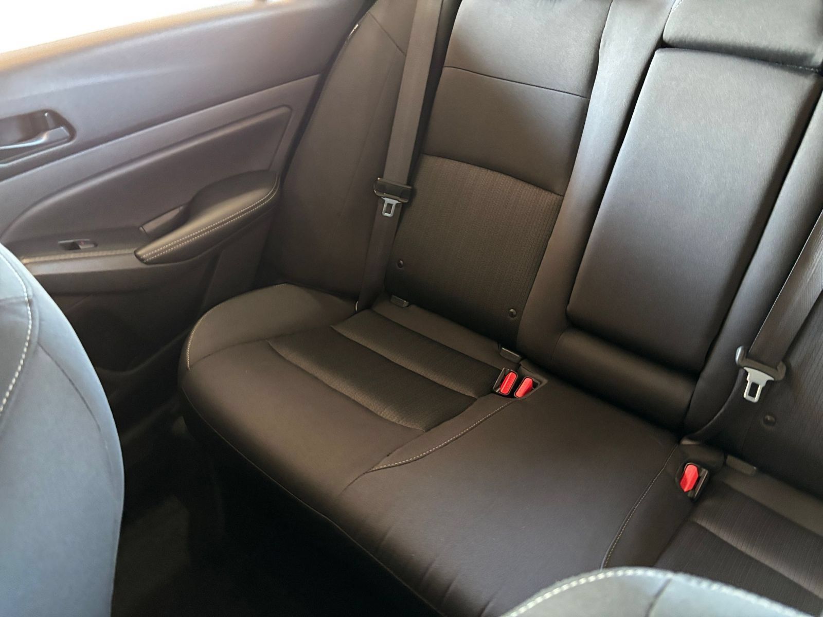 Used 2025 Nissan Altima 2.5 SV FWD image 38