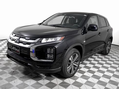 Used 2025 Mitsubishi Outlander Sport ES image 6