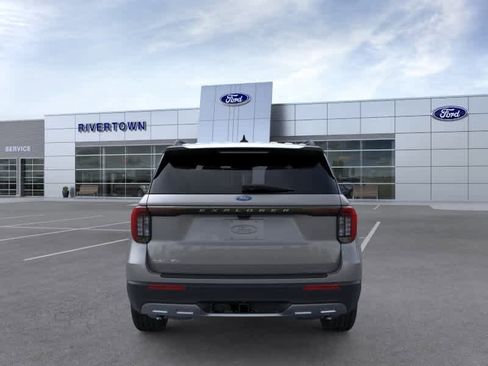 New 2026 Ford Explorer Active w/ Active Comfort Package RWD image 5