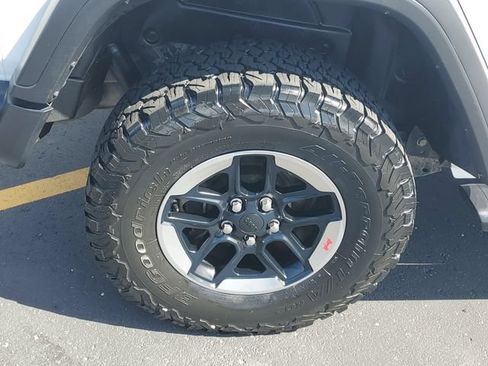 Used 2018 Jeep Wrangler Unlimited Rubicon AWD/4WD image 5