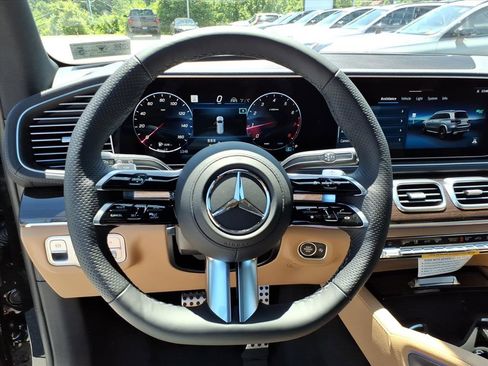 New 2026 Mercedes-Benz GLS 580 4MATIC image 14