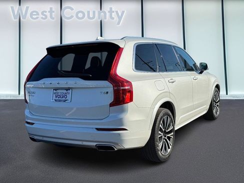 Used 2021 Volvo XC90 T6 Momentum image 4