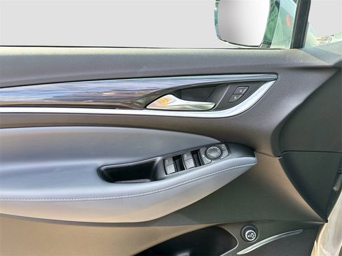 Used 2024 Buick Enclave Essence w/ Experience Buick Package image 9