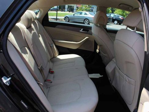 Used 2015 Hyundai Sonata SE w/ Option Group 09 FWD image 26