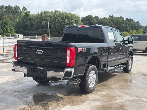 New 2026 Ford F250 XLT w/ FX4 Off-Road Package AWD/4WD image 3