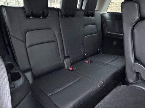 Used 2022 Nissan Pathfinder SL image 12