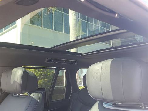 Used 2023 Land Rover Range Rover Autobiography image 44