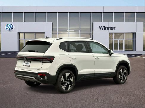 New 2026 Volkswagen Taos SE AWD/4WD image 5