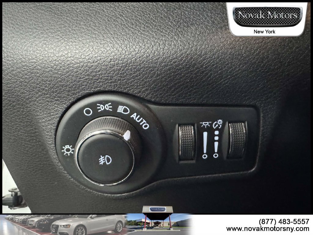 Used 2023 Jeep Compass Latitude AWD/4WD image 20