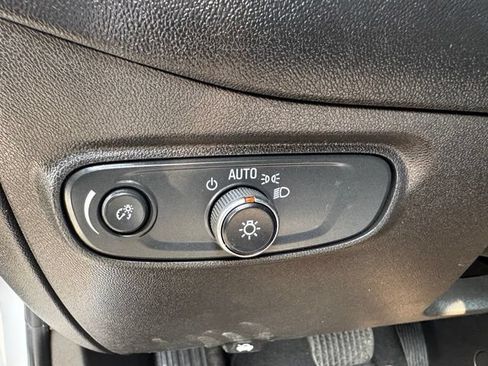 Used 2023 Chevrolet Equinox LT AWD/4WD image 18