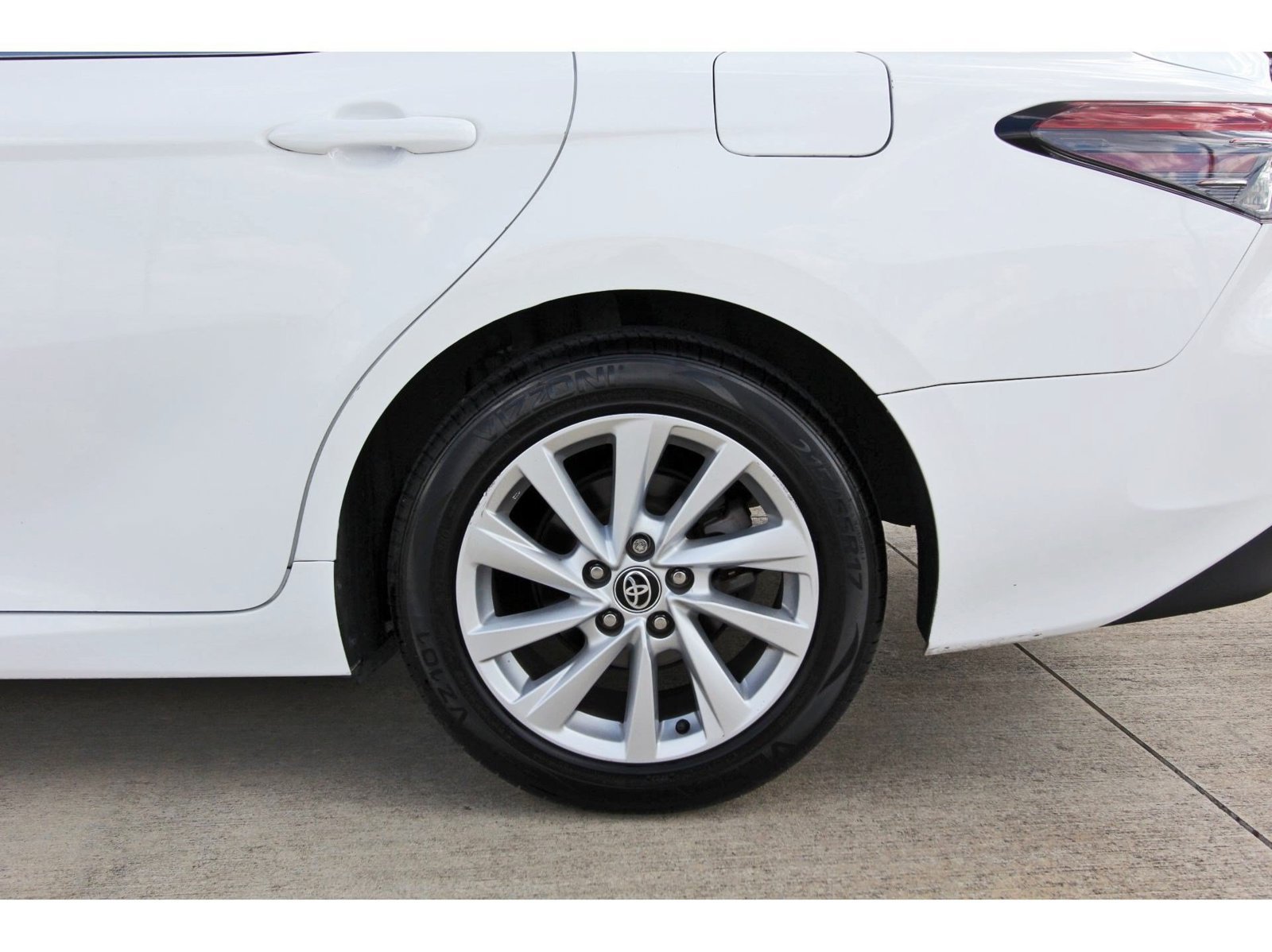 Used 2023 Toyota Camry LE FWD image 33