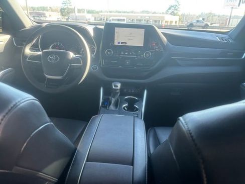 Used 2023 Toyota Highlander XSE image 20