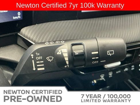 Used 2025 Nissan Kicks SR FWD image 27