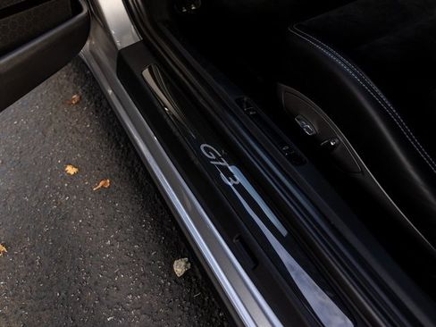 Used 2018 Porsche 911 GT3 image 40