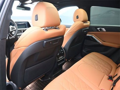 Used 2023 BMW X6 xDrive40i w/ M Sport Package image 10