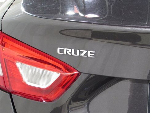 Used 2017 Chevrolet Cruze LT w/ Convenience Package image 87