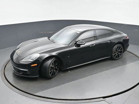 Used 2018 Porsche Panamera 4S image 35
