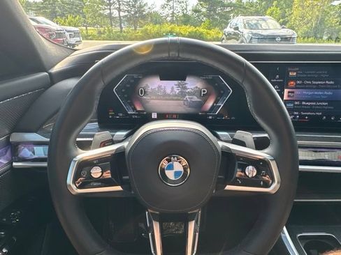 Used 2025 BMW 740i xDrive AWD/4WD image 96