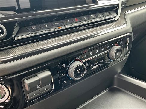 New 2026 Chevrolet Silverado 2500 ZR2 image 18