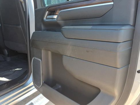 Used 2025 GMC Sierra 2500 SLT w/ SLT Premium Package AWD/4WD image 14