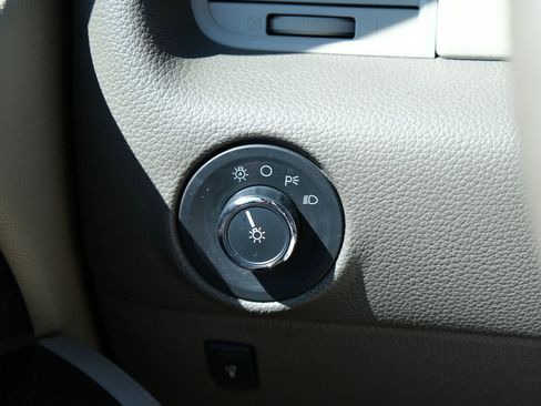 Used 2015 Lincoln Navigator 4WD image 42