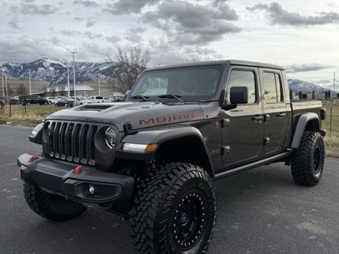 Used 2021 Jeep Gladiator Mojave image 2