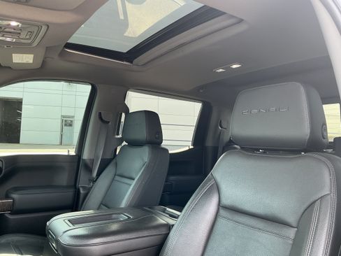 Certified 2021 GMC Sierra 1500 Denali w/ Denali Ultimate Package AWD/4WD image 5