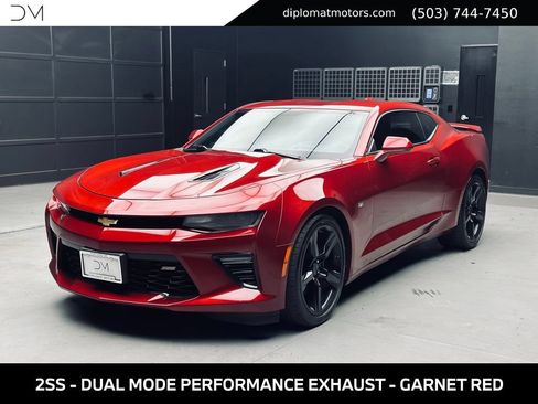 Used 2016 Chevrolet Camaro SS RWD image 1