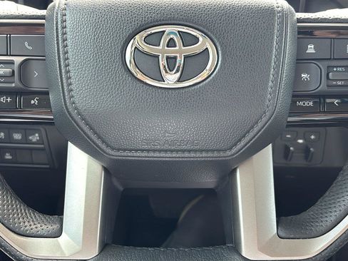 Used 2023 Toyota Tundra Limited AWD/4WD image 27