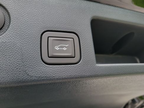 New 2027 GMC Terrain Elevation w/ Elevation Premium Package FWD image 10
