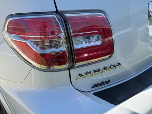 Used 2019 Nissan Armada Platinum w/ Captain's Chairs Package image 18