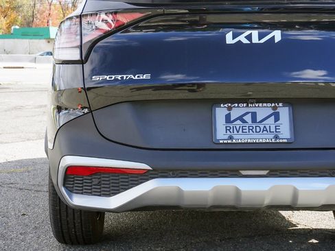 Used 2023 Kia Sportage EX image 16