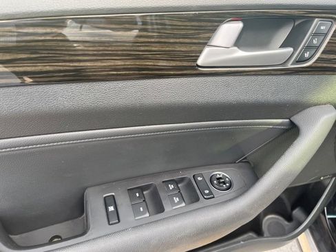Used 2016 Hyundai Sonata Limited w/ Option Group 05 image 9